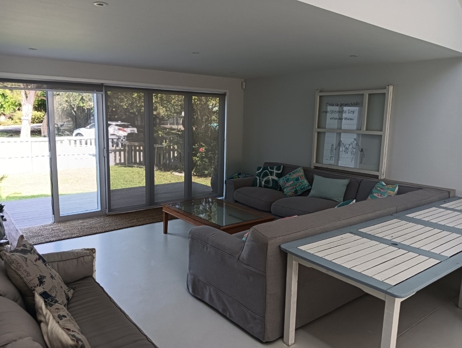 To Let 4 Bedroom Property for Rent in Die Eiland Western Cape